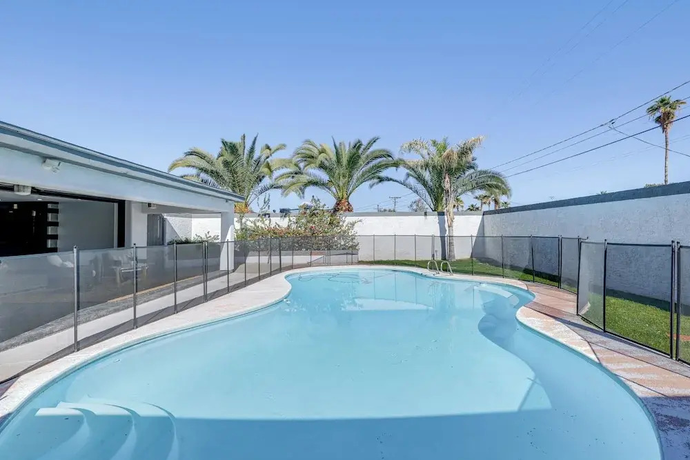 2 Mi to Golf: Poolside Paradise in Scottsdale!