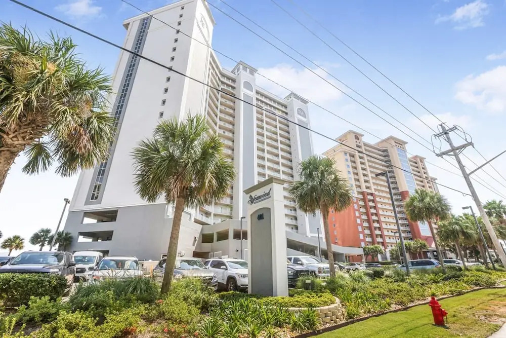 Seawind 1208 Beach Front Zero Entry Pool