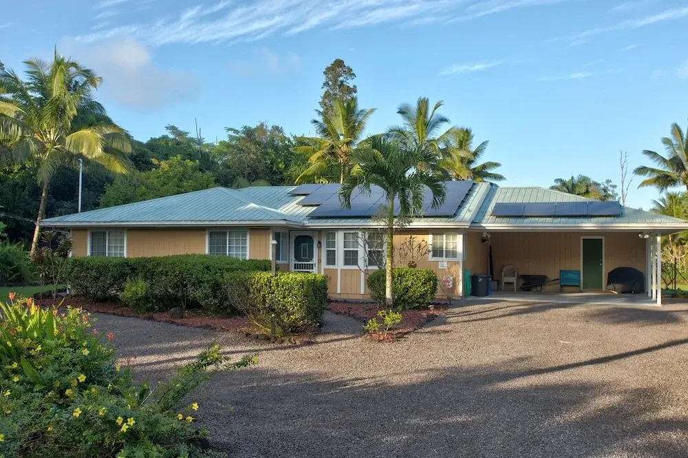 Hale O Makani 3 Bedroom Home by RedAwning