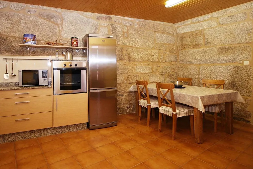 House - 3 Bedrooms - 102074