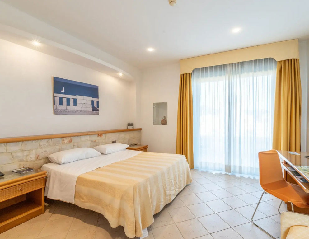 HOTIDAY Leuca Lungomare