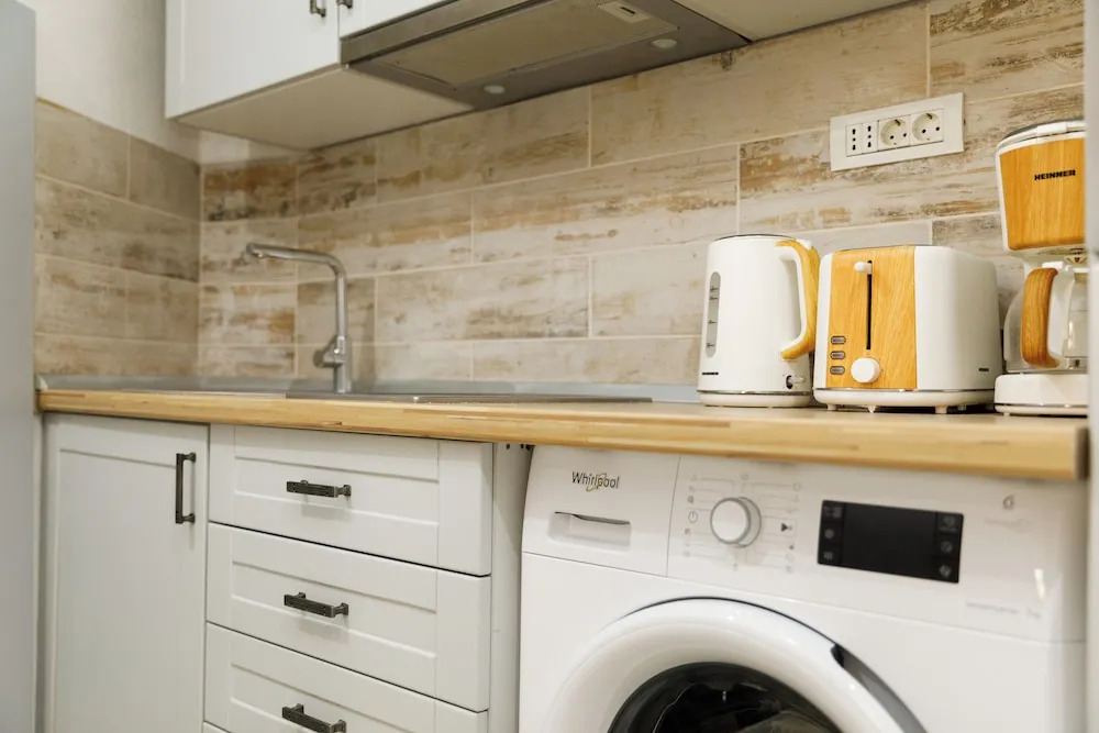 AKI GRAY Apartment