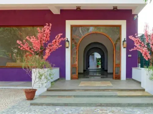 The Tea Road Hotel and Restaurant - Auroville Beach