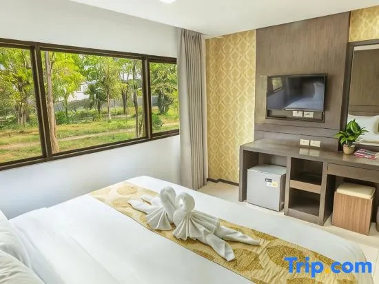 Jomtien Sands Residence - Beachfront, Relax & Amazing Seafood Dining