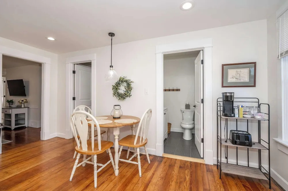 Historic Ludlow Apt B