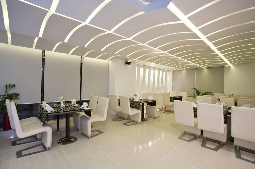 Innotel Luxury Business Hotel