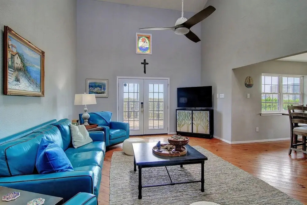 8 Bells SB730 - 3 Br Home