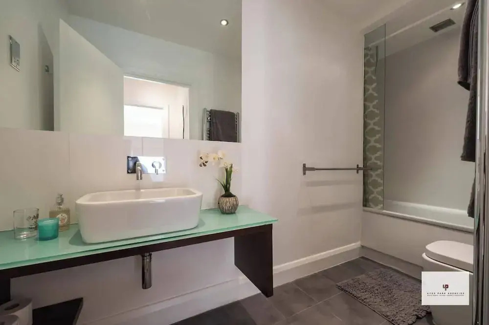 Westbourne Terrace Apartment in London Paddington