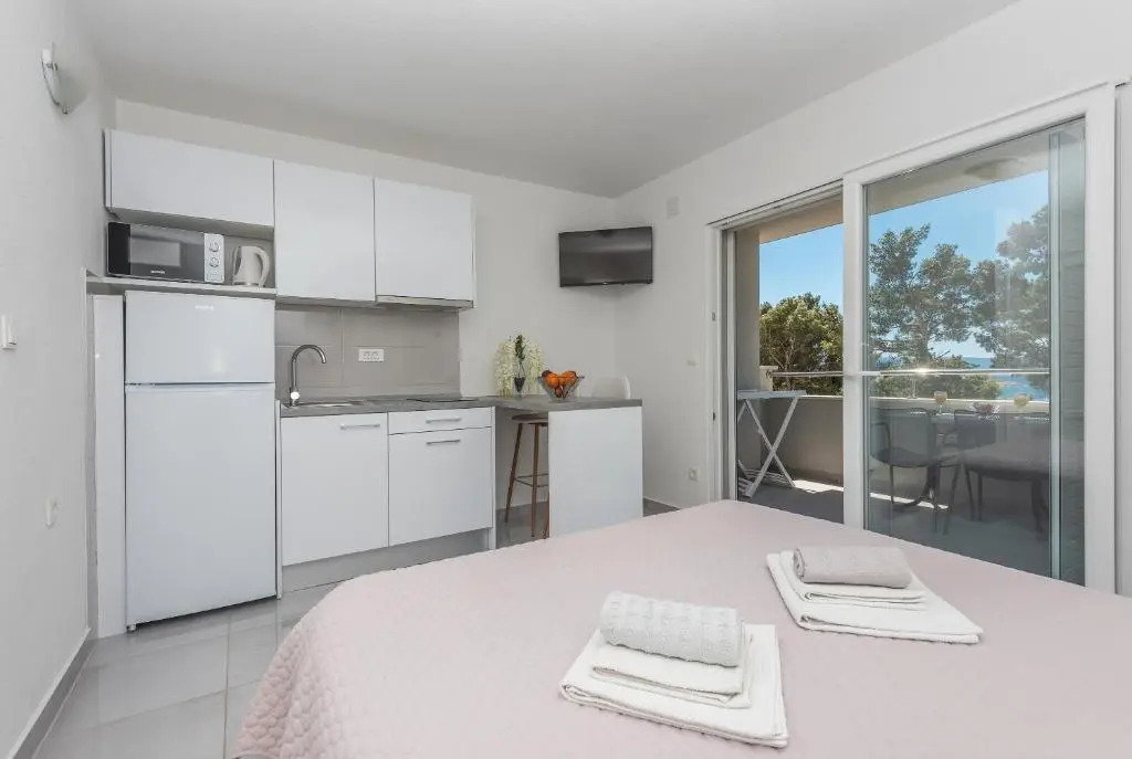 Apartments M&A