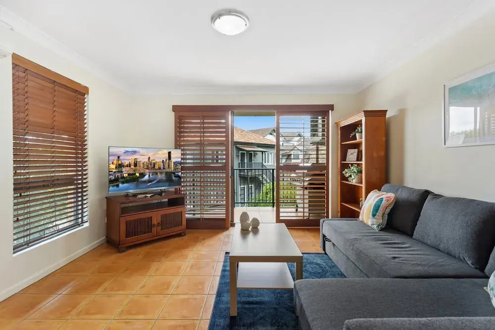 Charming 2-bed Apartment With City Views