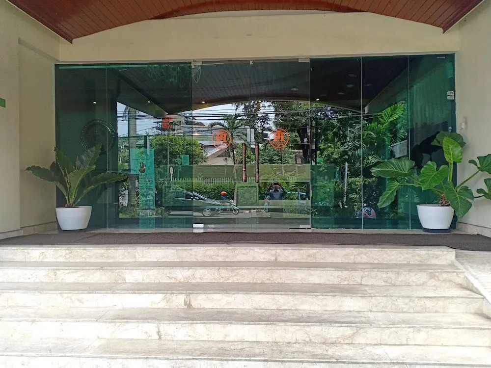 Hotel Jusenny Syariah by OYO Rooms
