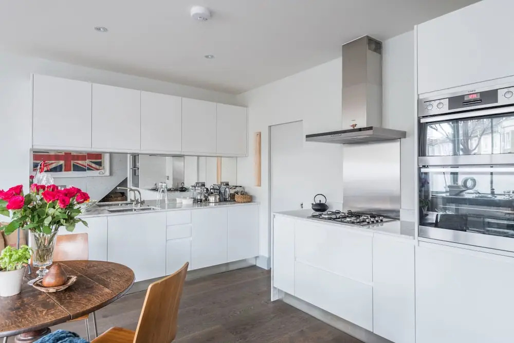 Classic Hammersmith Home by Ravenscourt Park
