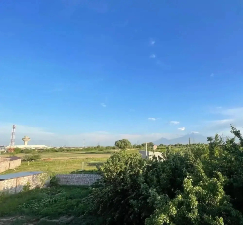 Ruz & Arian Zvartnots Airport