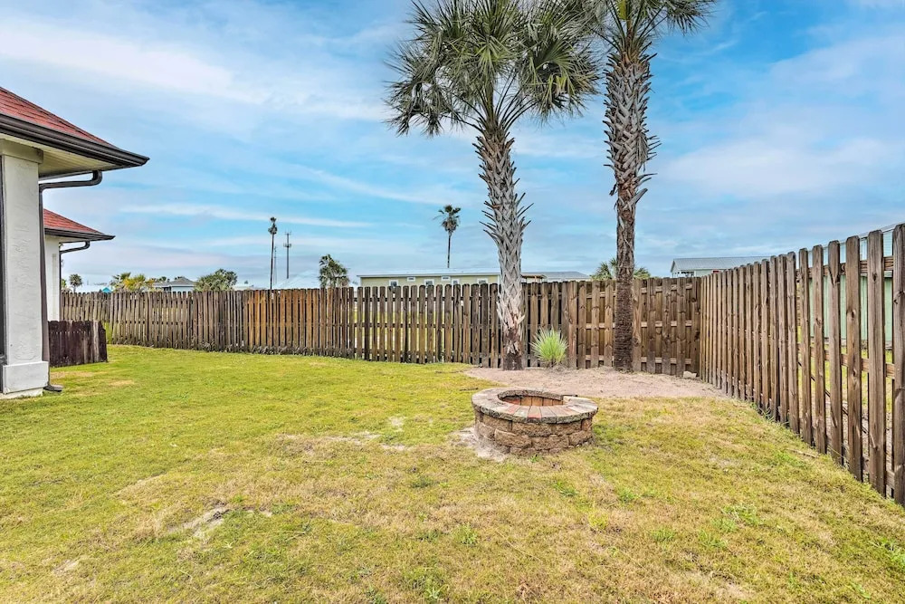 Mexico Beach Retreat w/ Grill & Private Pool