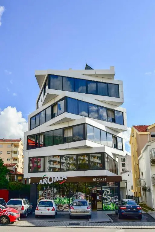 J&J Twins Apartments