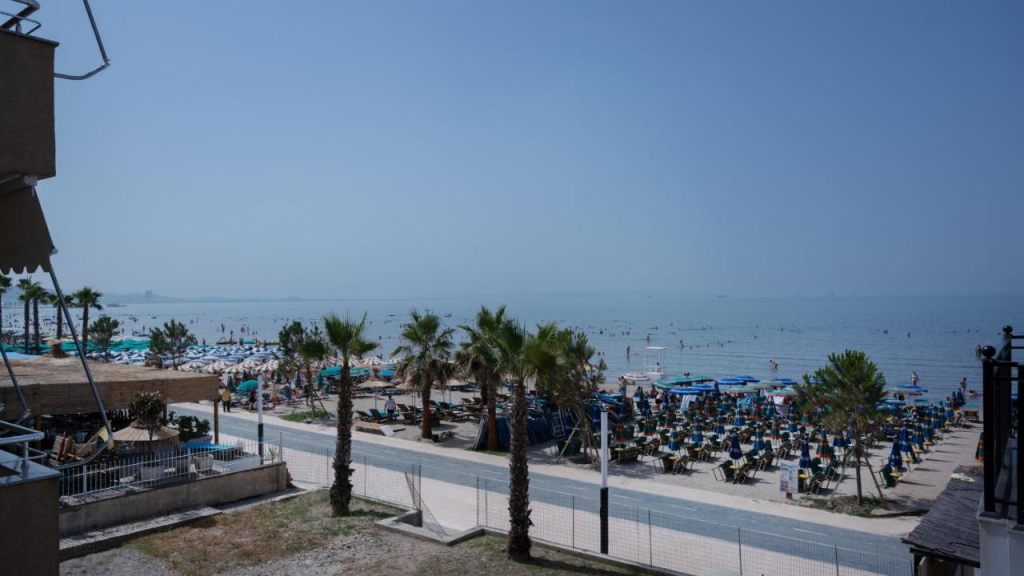 Relax Inn Hotel Durres
