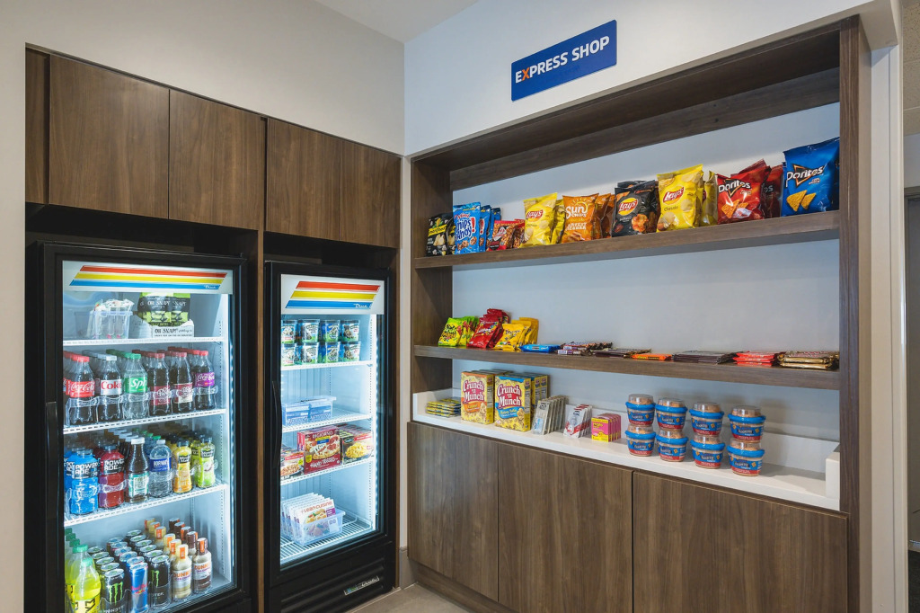 Holiday Inn Express & Suites Marquette by IHG