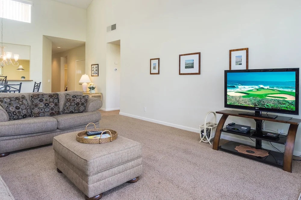 Golf Course View Condo by RedAwning