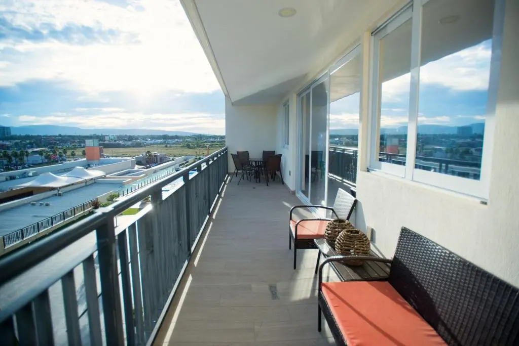 Real View Towers E306 by Casago