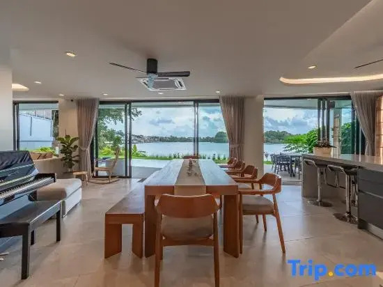Lakeside 5-BR New Pool Villa in Gated Community