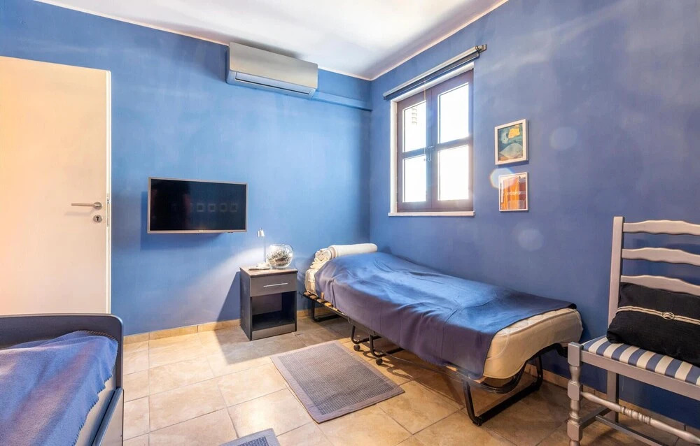 Beautiful Home In Marusici Omis With Wifi