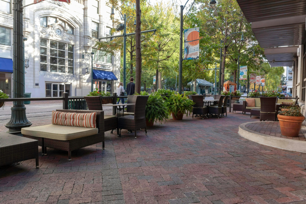 Courtyard Memphis Downtown
