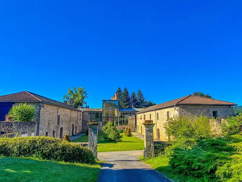 VVF Château sur la Vienne Lac de Vassivière
