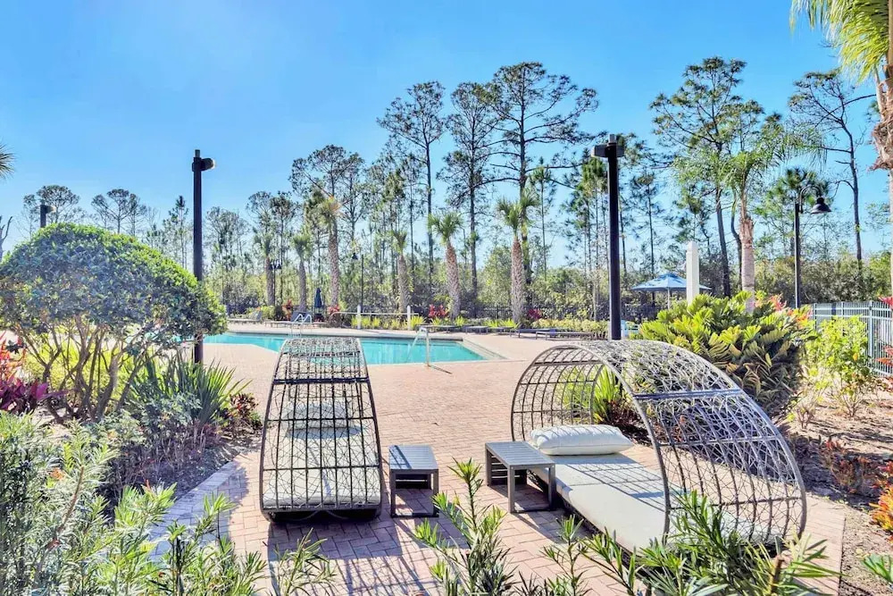Modern Pet-Friendly - 2BR Condo - 6 mins from Disney