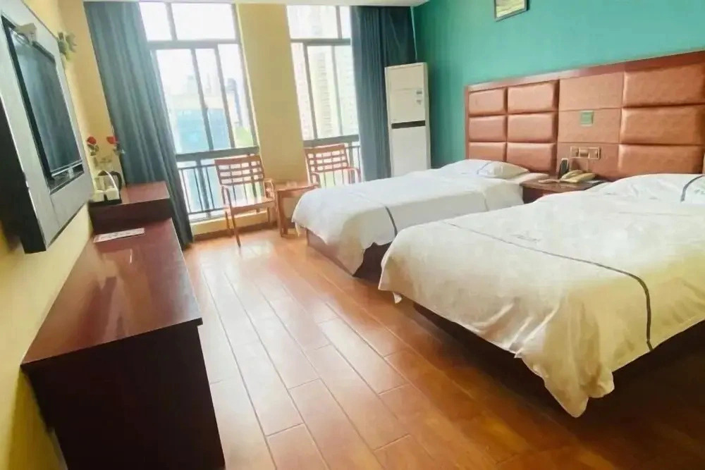 Longmen Hotel