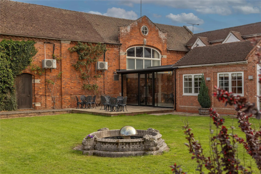 Kings Court Hotel Alcester, BW Signature Collection