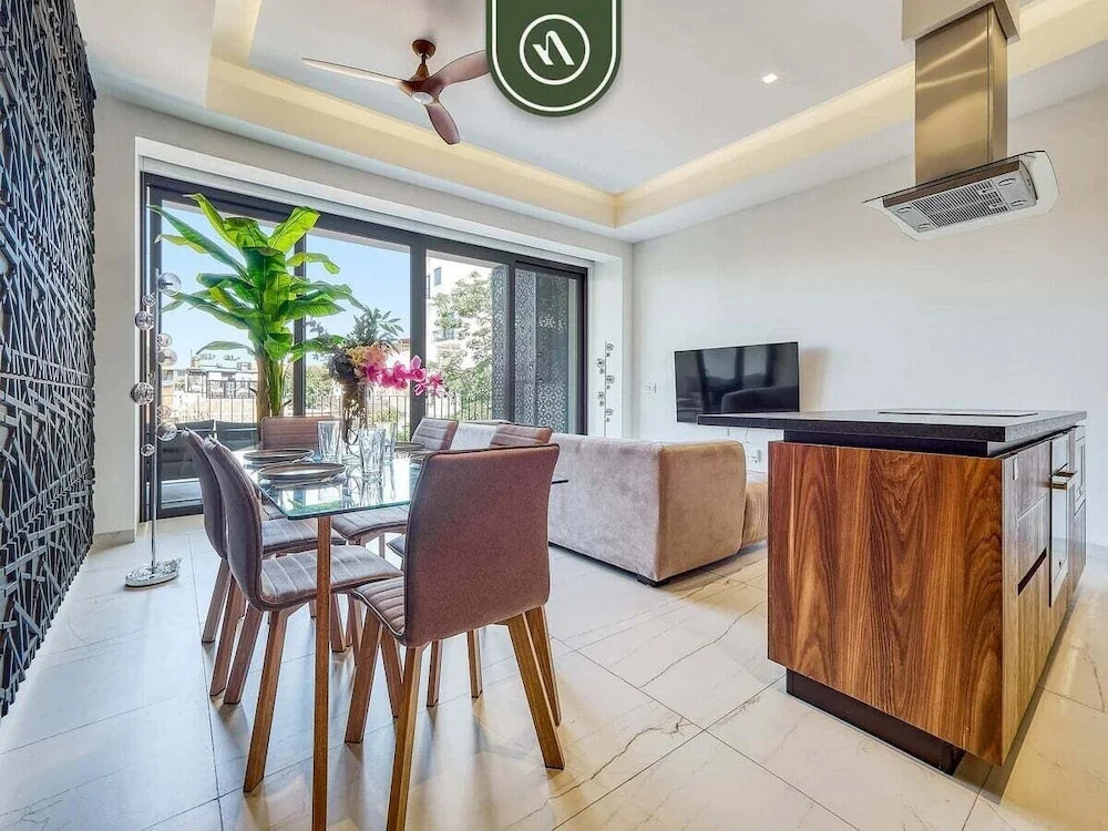 Amazing 1 BR Condo With Terrace - Rooftop Pool