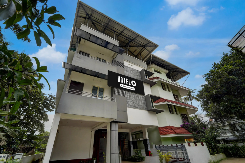Hotel O Palarivattom Metro Station Formerly South Gate