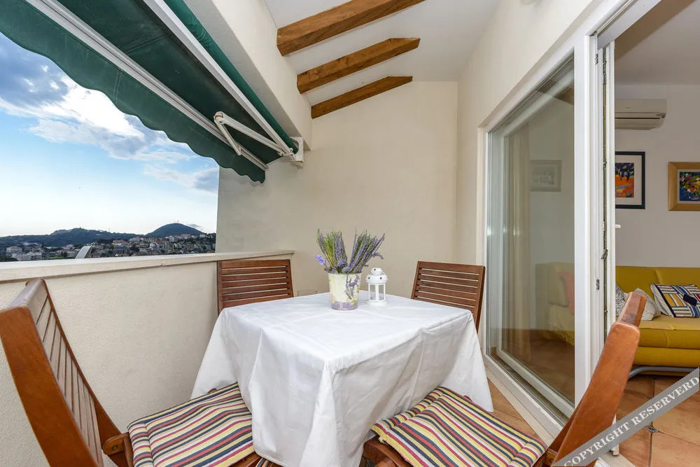 Duplex Maria Di, Free Parking, Sea View