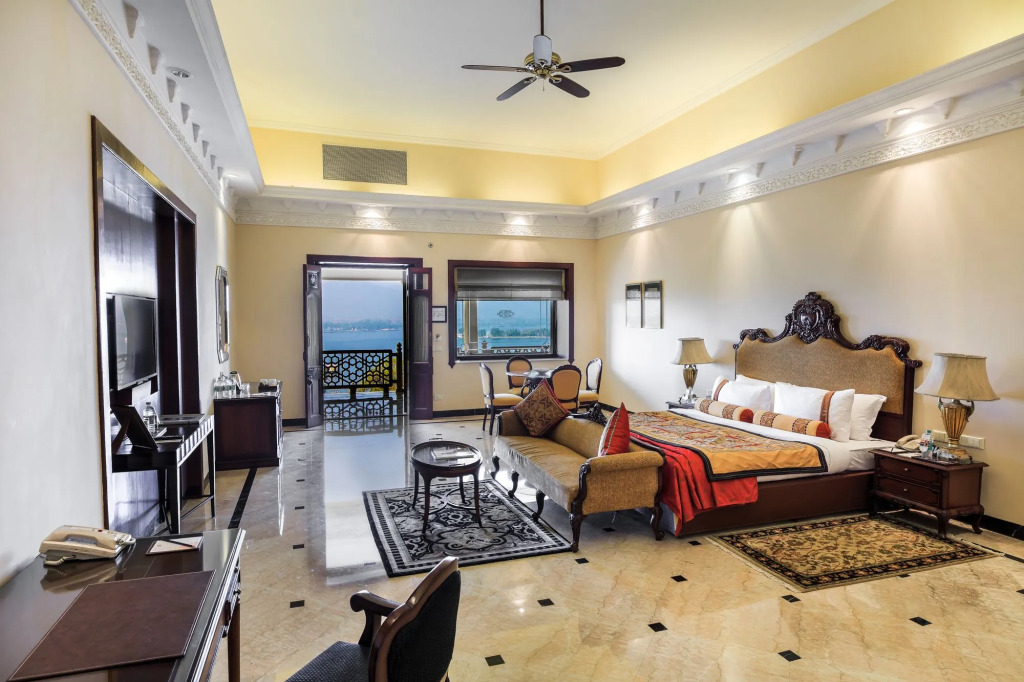 The Lalit Laxmi Vilas Palace