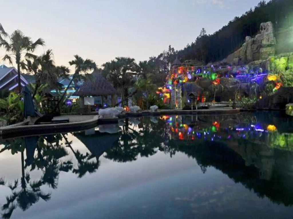 Tianfang Yuetan Hot Spring Resort