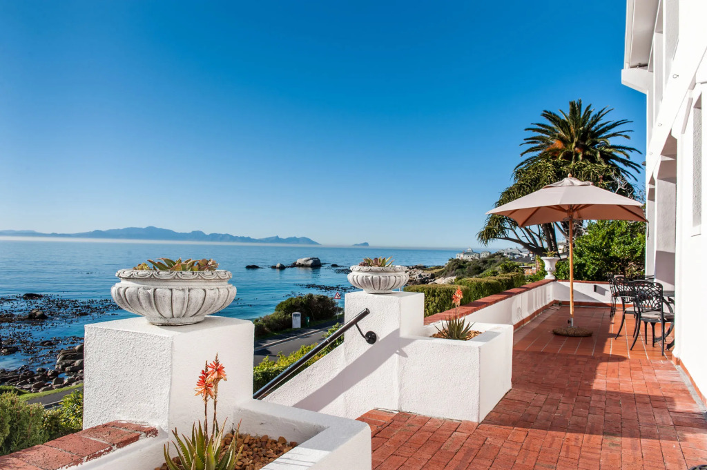 Whale View Manor & Spa
