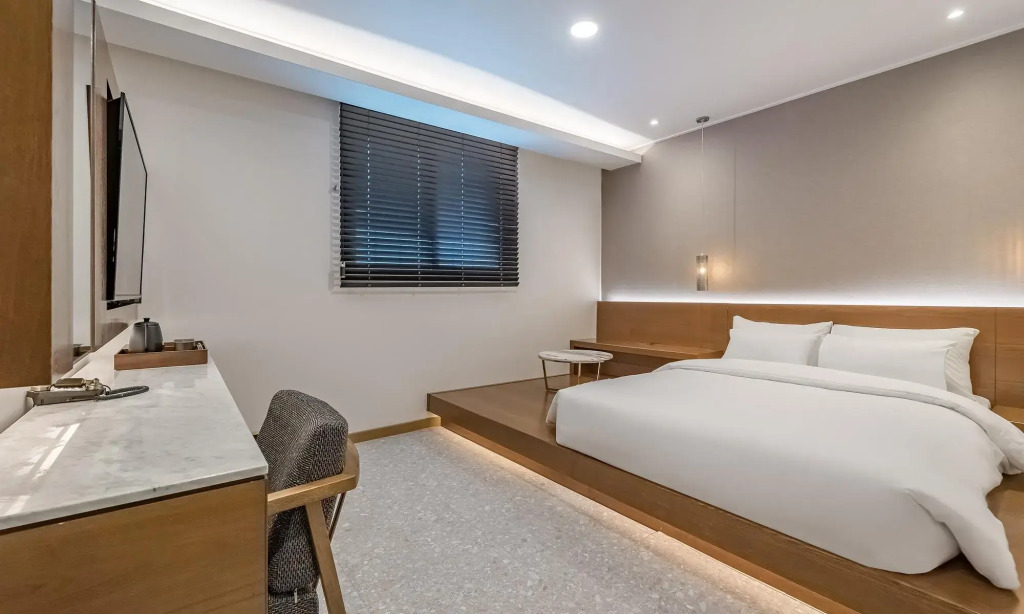 Stubborn Hotel