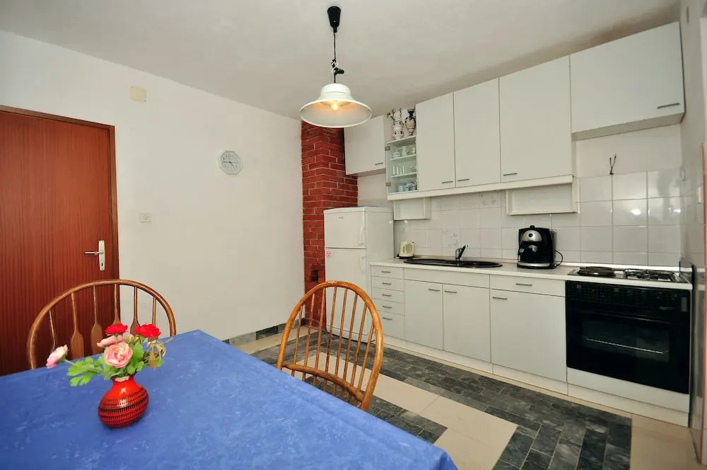Apartments And Rooms Anka