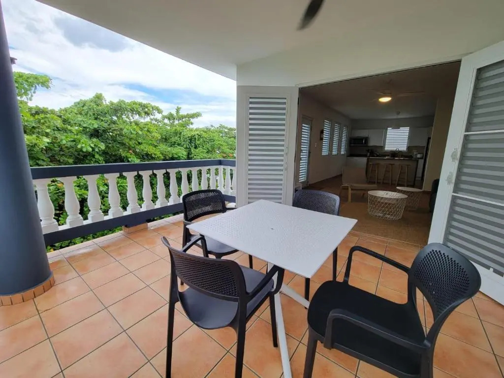 2 bdr apt - 4 min walk to Sandy Beach