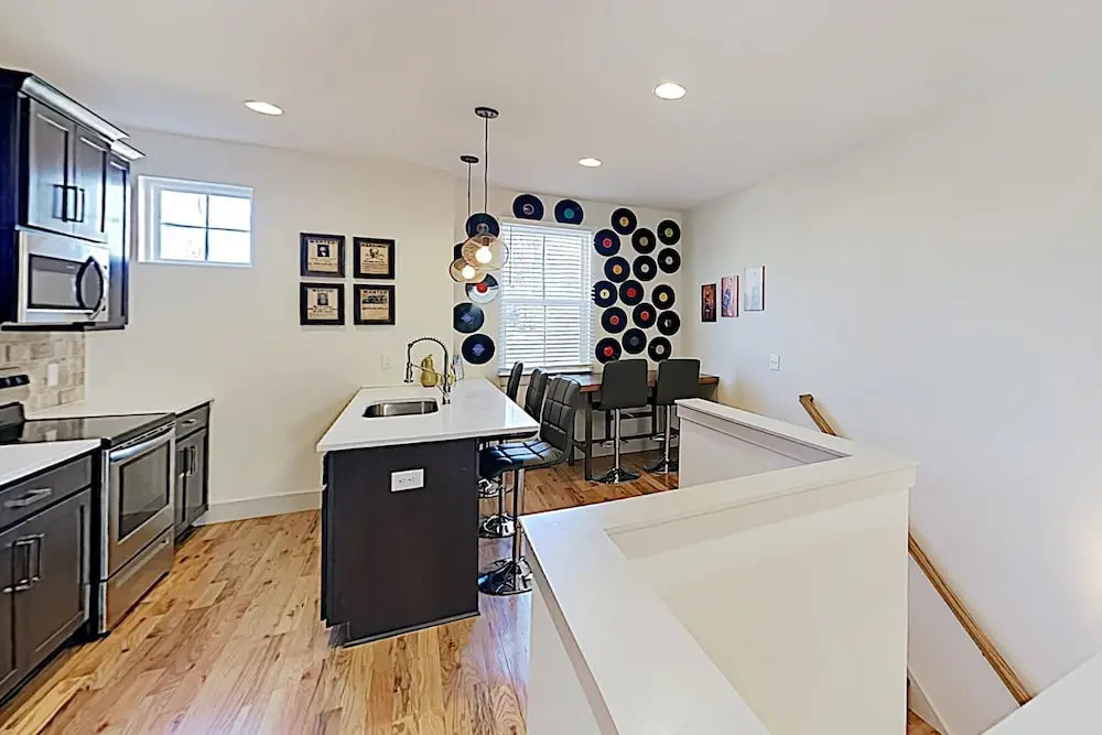 New Listing! Nashville Nations #6 W/ Game Room 3 Bedroom Townhouse
