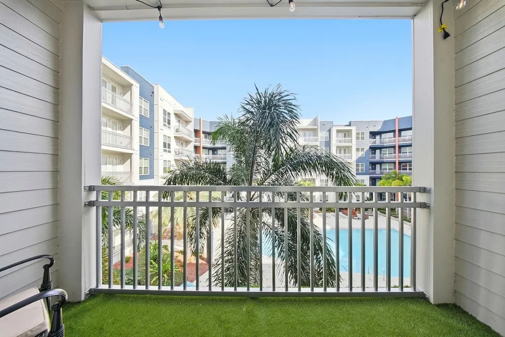 Modern 2BR w Pool Pet-friendly Unit 16