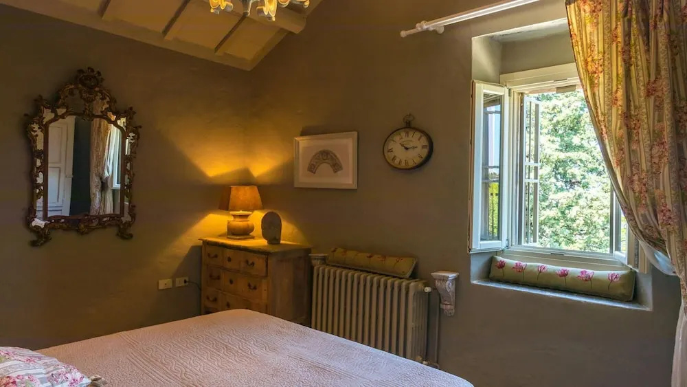 IL CASTELLACCIO 8, Emma Villas