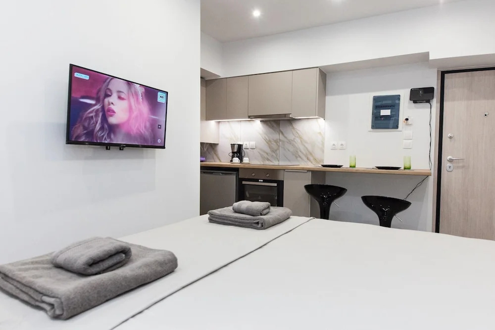 Brand Urban Getaway in Megaro Mousikis