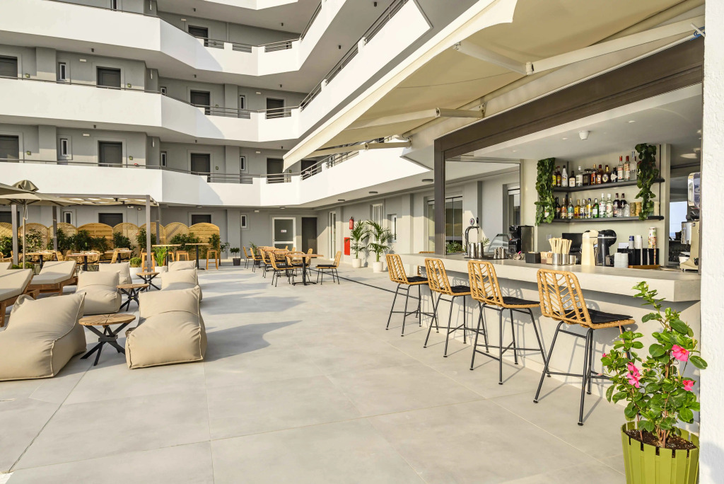 Nicolas Grand Suites, Adults Only