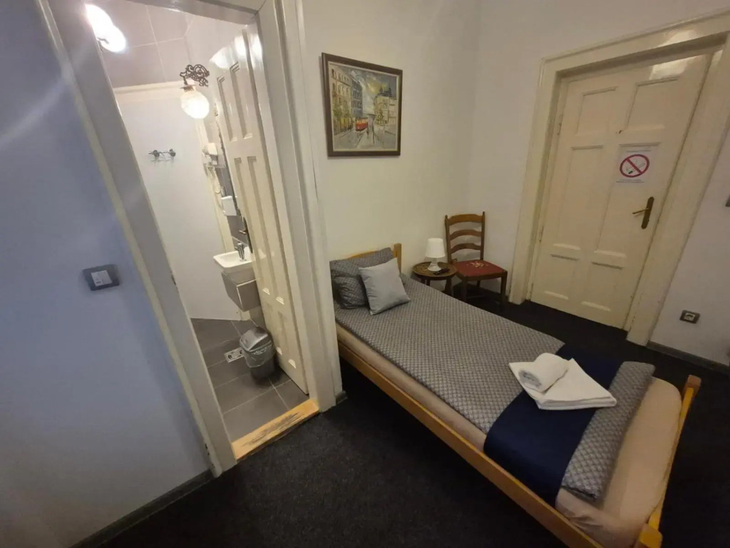 Authentic Belgrade Centre Hostel - Renovated Dec 2022