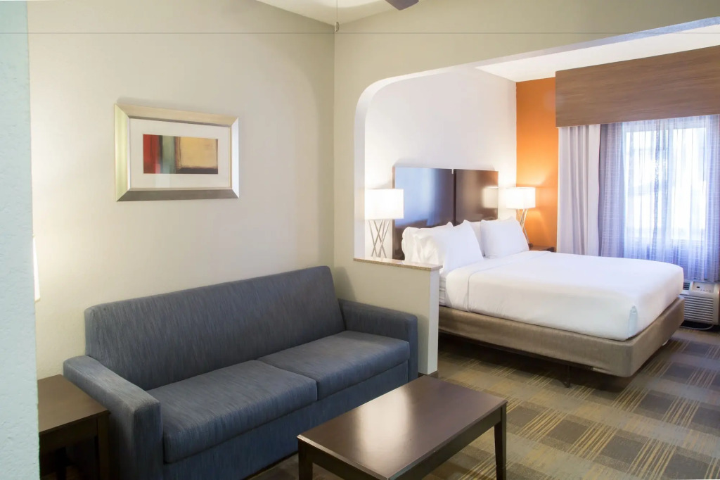 Holiday Inn Express Hotel & Suites Oxford by IHG