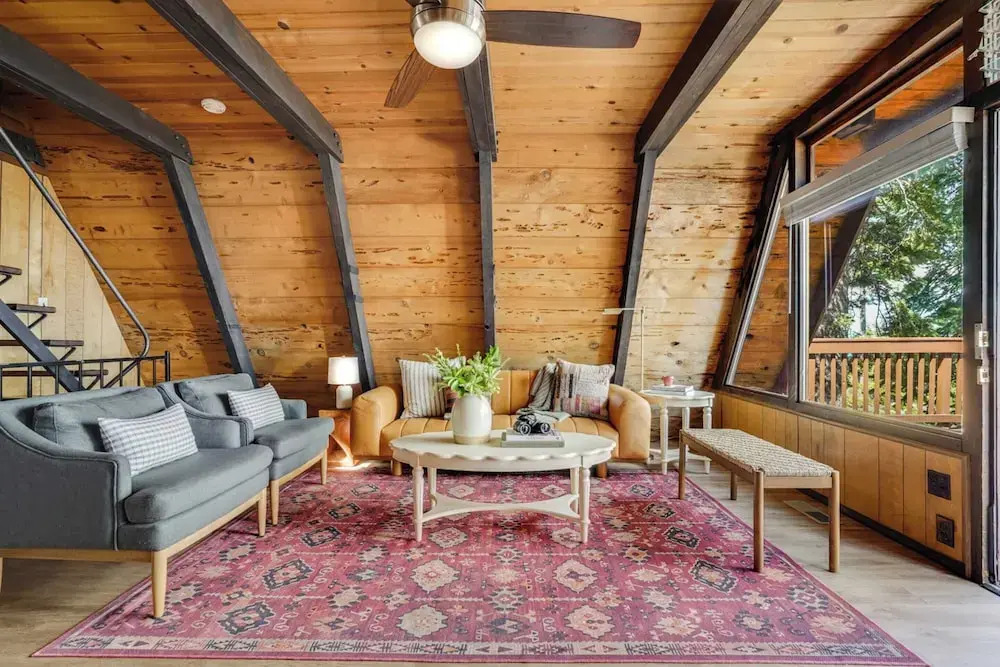 Horizon by Avantstay Stunning A-frame Cabin w/ Hot Tub, Billiards, Lake Views