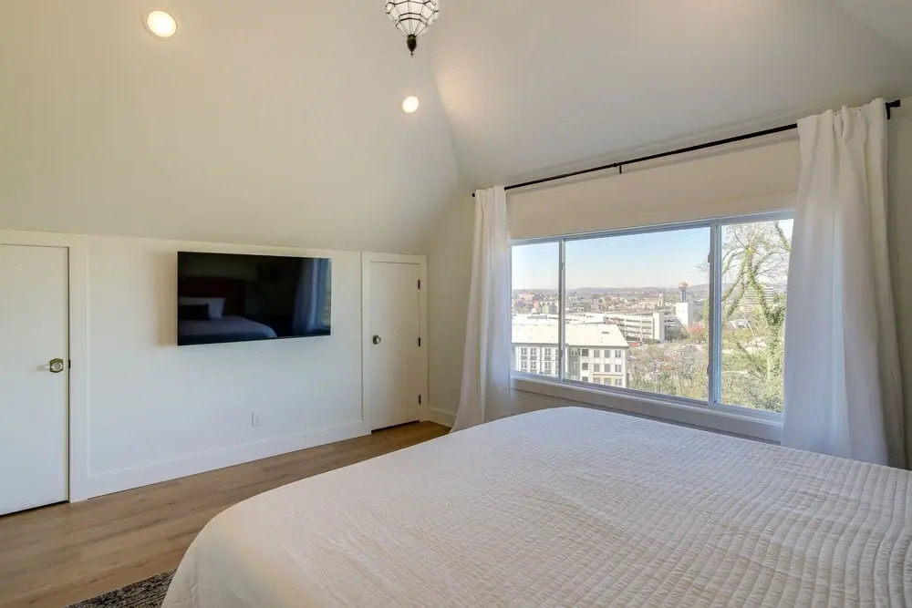 Hilltop Tennessee Retreat: Neyland Stadium Views!