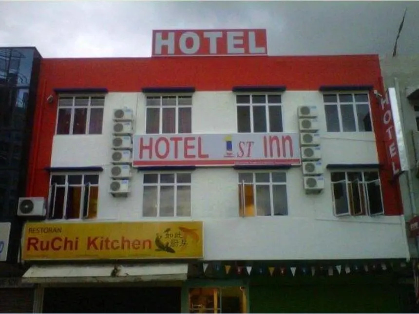 OYO 89891 1st Inn Hotel Subang