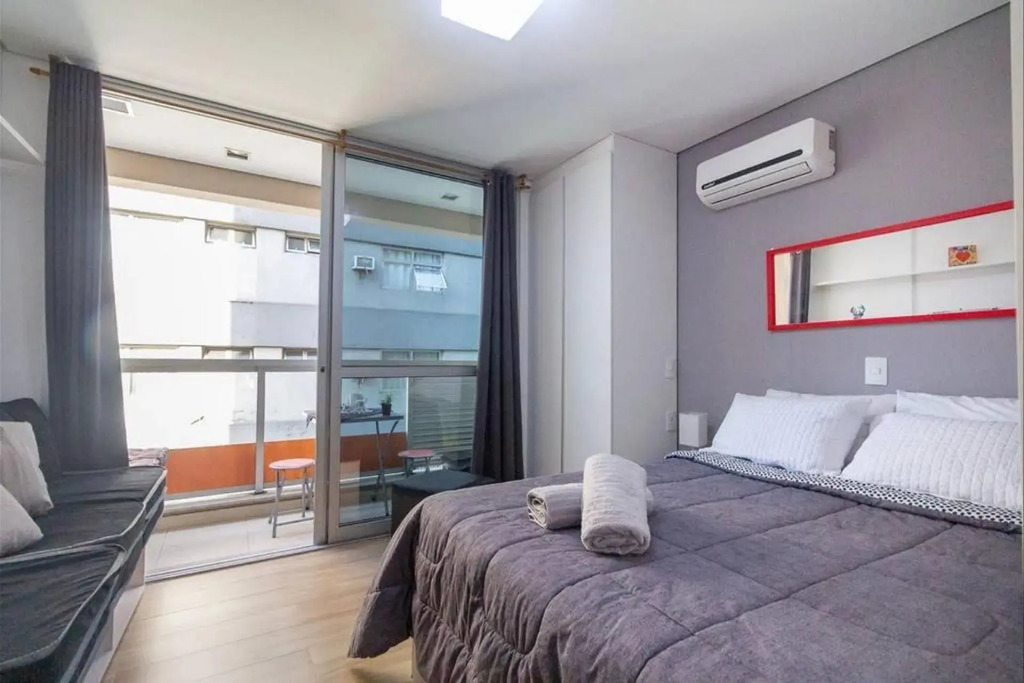 Apartamento c/infinity pool prox shopping Frei Caneca 704